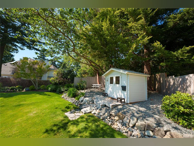 2780 Arbutus Road, Saanich, BC, V8N 5X4 - 49