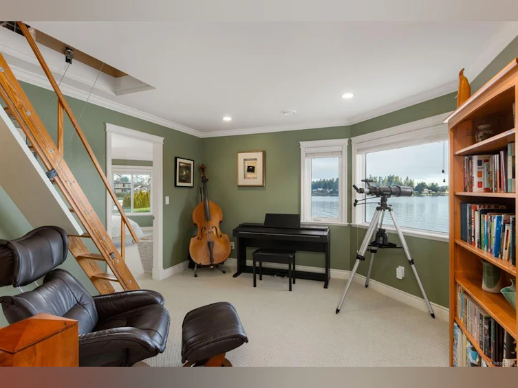 10239 Fifth Street, Sidney, BC, V8L 2Y4 - 16