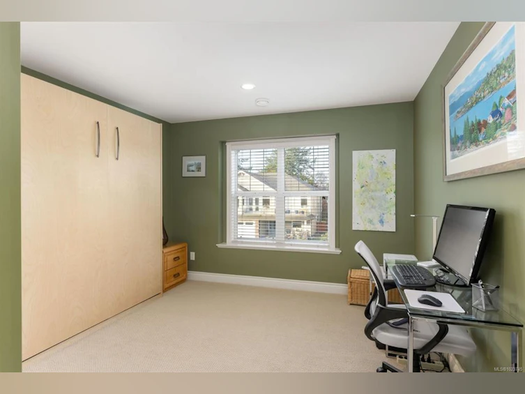 10239 Fifth Street, Sidney, BC, V8L 2Y4 - 26