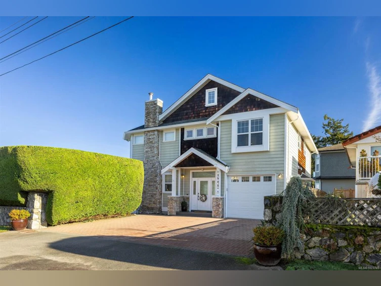 10239 Fifth Street, Sidney, BC, V8L 2Y4 - 3