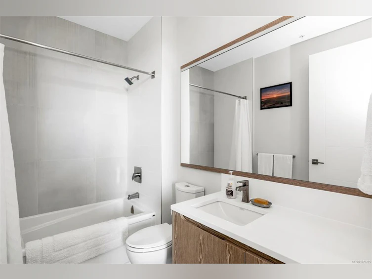 601-1201 Fort Street, Victoria, BC, V8V 0G1 - 27