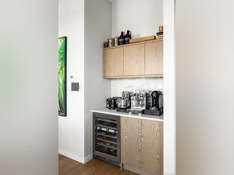 601-1201 Fort Street, Victoria, BC, V8V 0G1 - 17
