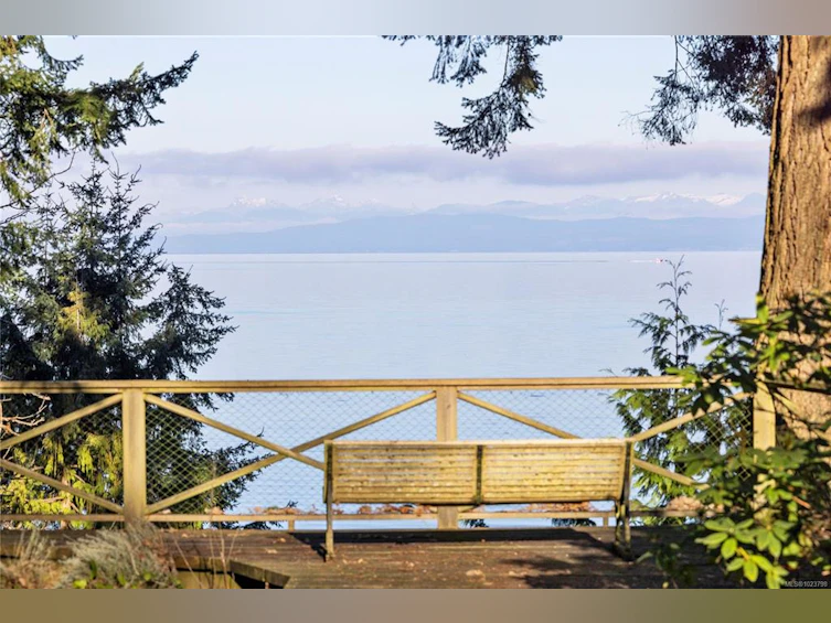 5171 W Island Highway, Qualicum Beach, BC, V9K 1Z1 - 2