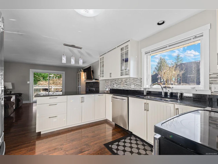 564 Steenbuck Drive, Campbell River, BC, V9W 7R5 - 3