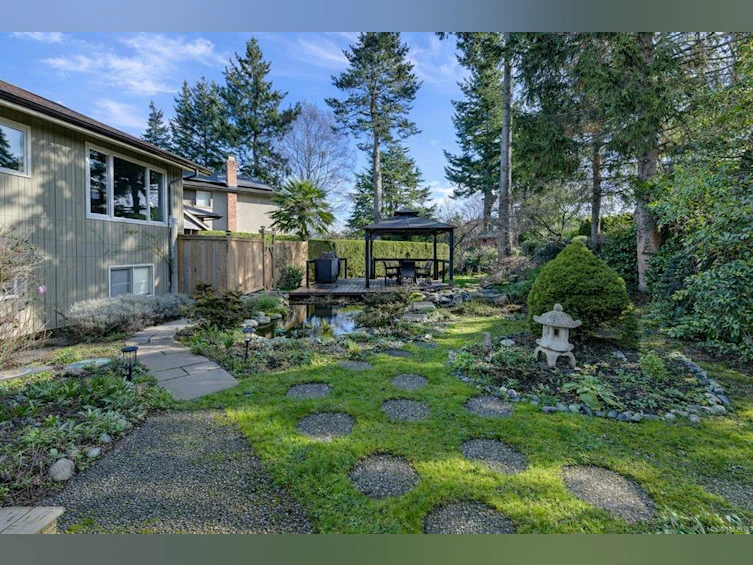 2241 Lifton Place, Saanich, BC, V8N 6B2 - 67