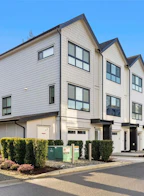 1117 Pullman Close