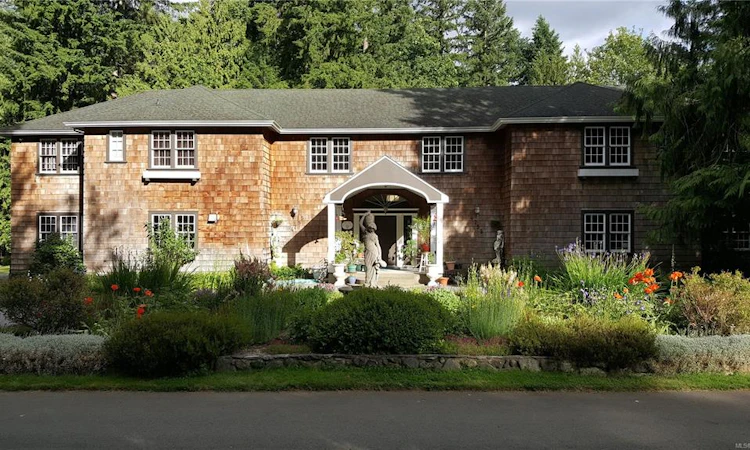 4755 Fairbridge Drive