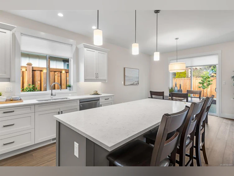 912 Ridgeline Boulevard, French Creek, BC, X0X 0X0 - 13