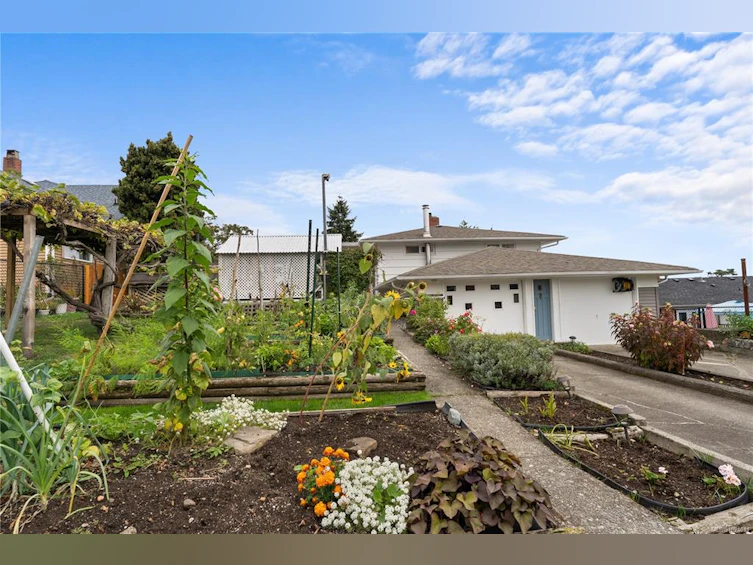 609 Milton Street, Nanaimo, BC, V9R 2L4 - 52