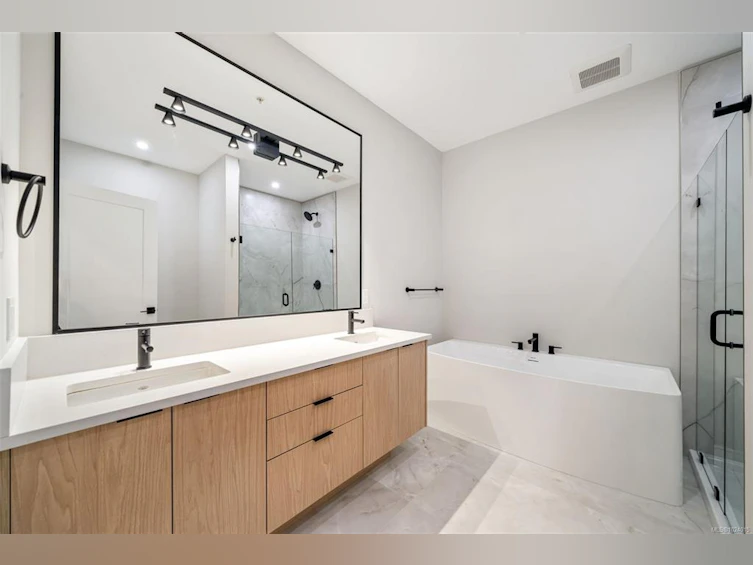 601-1810 Selenite Place, Langford, BC, V9B 7E2 - 10