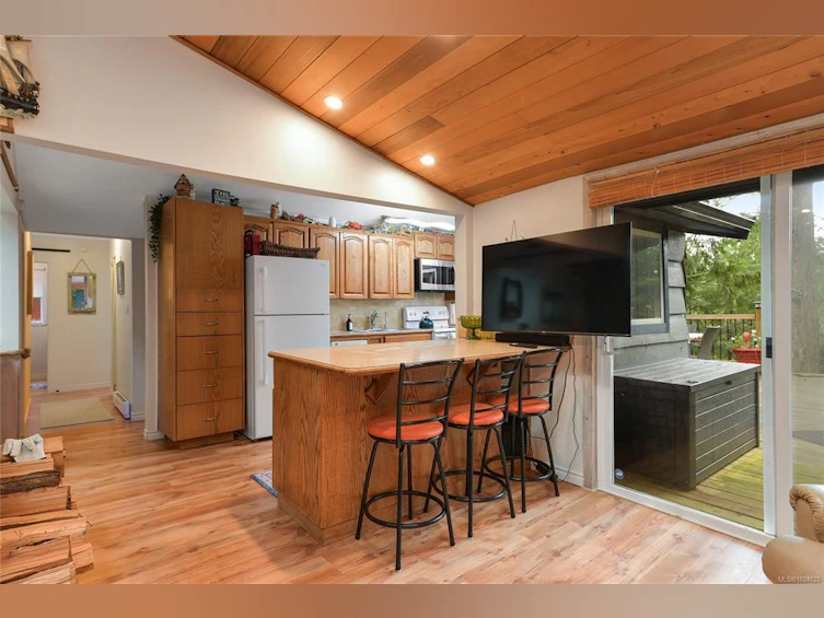 493 Abbott Road, Mayne Island, BC, V0N 2J1 - 29
