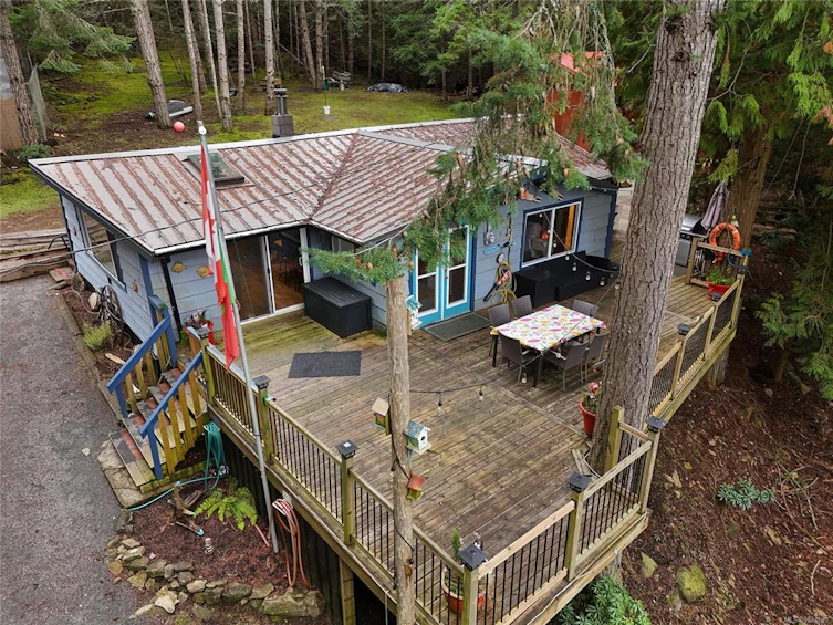 493 Abbott Road, Mayne Island, BC, V0N 2J1 - 3