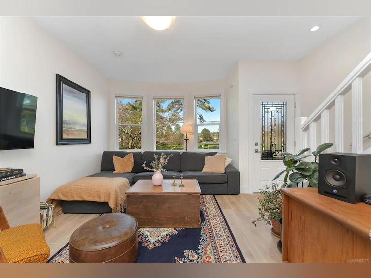 3-945 Pembroke Street, Victoria, BC, V8T 1J1 - 2