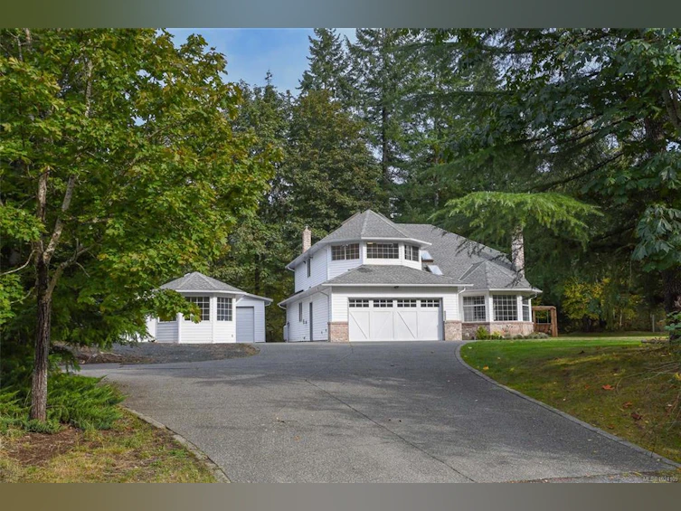 8868 Erickson Place, Black Creek, BC, V9J 1H9 - 11