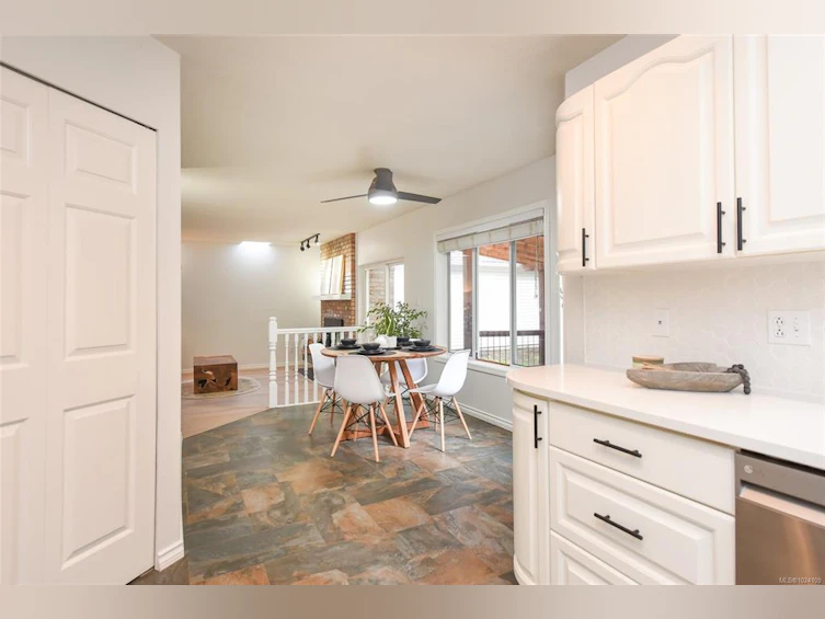 8868 Erickson Place, Black Creek, BC, V9J 1H9 - 38