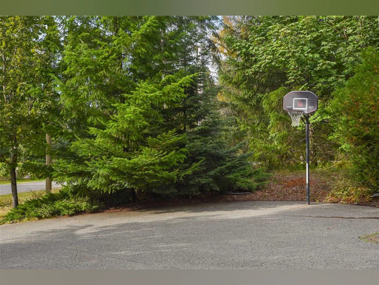 8868 Erickson Place, Black Creek, BC, V9J 1H9 - 23