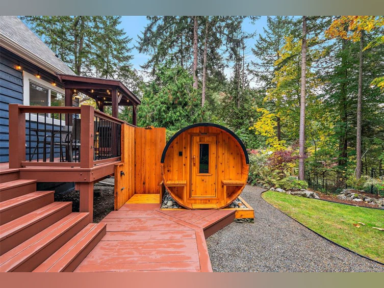1409 Hillgrove Road, North Saanich, BC, V8L 5K6 - 35