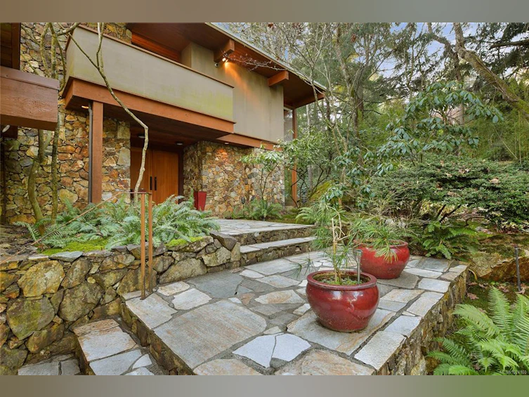 4662 Amblewood Drive, Saanich, BC, V8Y 1C2 - 75