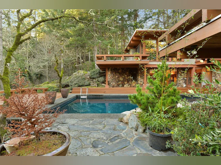 4662 Amblewood Drive, Saanich, BC, V8Y 1C2 - 65