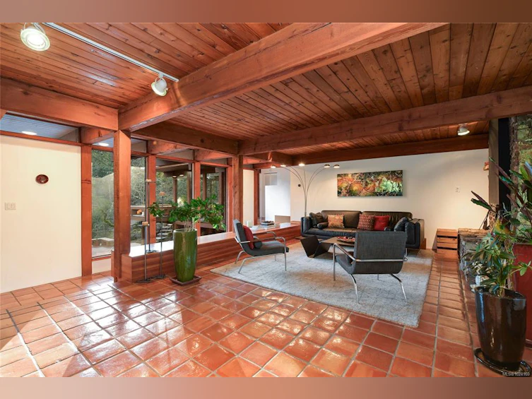 4662 Amblewood Drive, Saanich, BC, V8Y 1C2 - 9