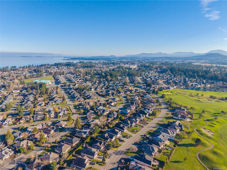 1112 Aery View Way, French Creek, BC, V9P 2N9 - 71