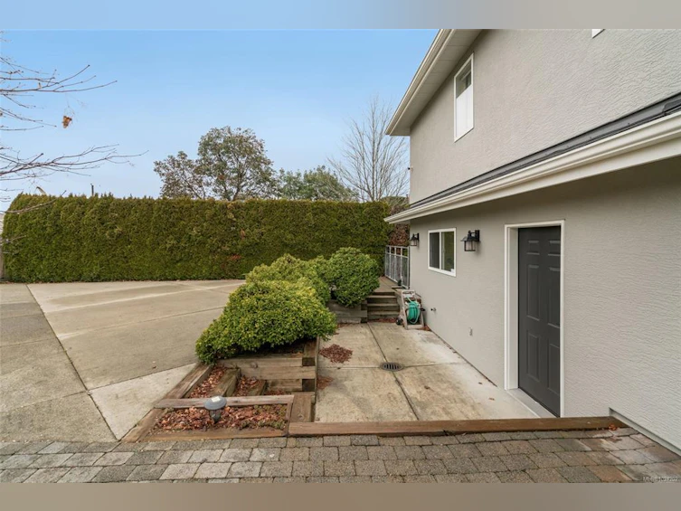 1112 Aery View Way, French Creek, BC, V9P 2N9 - 52