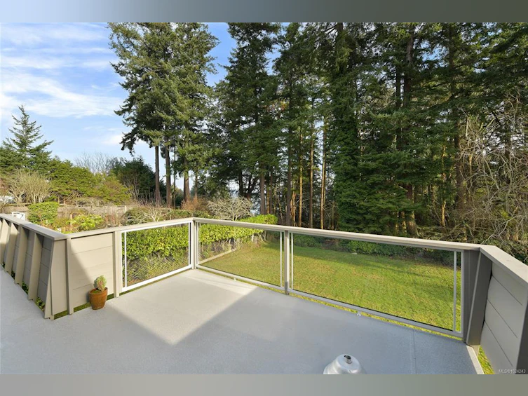 4911 Sea Ridge Drive, Saanich, BC, V8Y 2B5 - 82