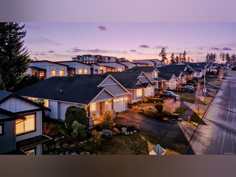 1151 Crown Isle Boulevard, Courtenay, BC, V9N 0E1 - 34