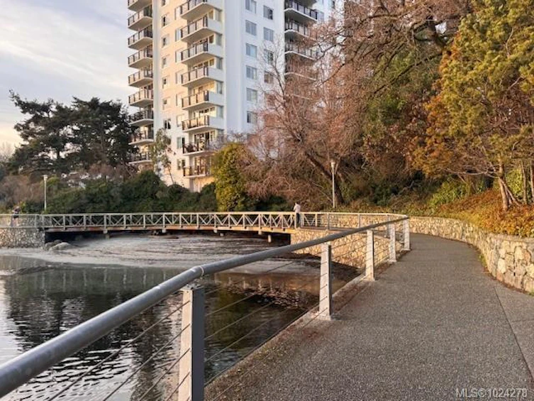 905-325 Maitland Street, Victoria, BC, V9A 7E9 - 31