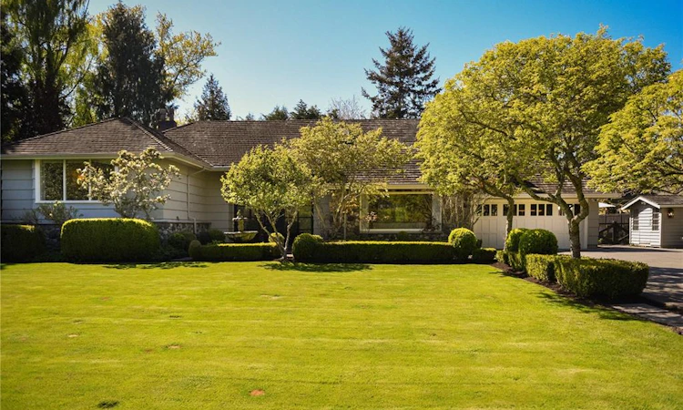 3270 Beach Drive