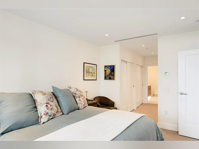 202-5388 Hill Rise Terrace, Saanich, BC, V8Y 3K2 - 32