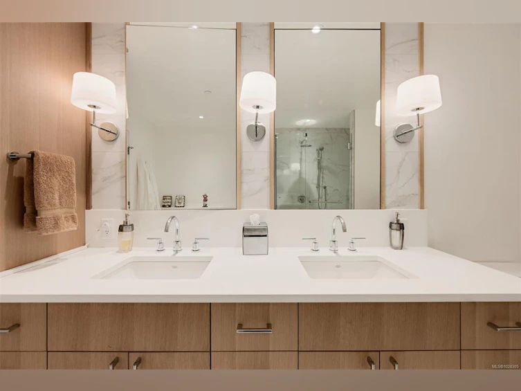 202-5388 Hill Rise Terrace, Saanich, BC, V8Y 3K2 - 37