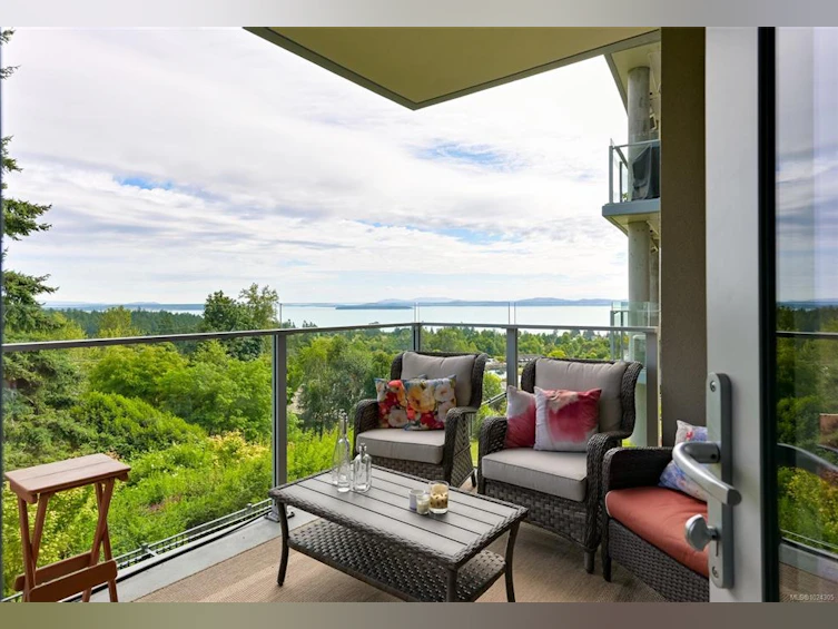 202-5388 Hill Rise Terrace, Saanich, BC, V8Y 3K2 - 7