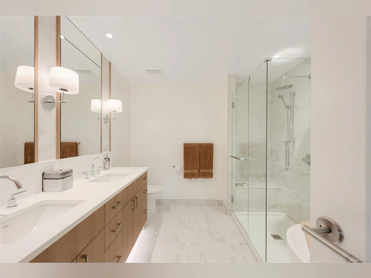 202-5388 Hill Rise Terrace, Saanich, BC, V8Y 3K2 - 34