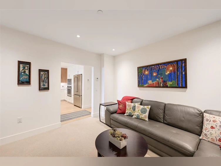 202-5388 Hill Rise Terrace, Saanich, BC, V8Y 3K2 - 50