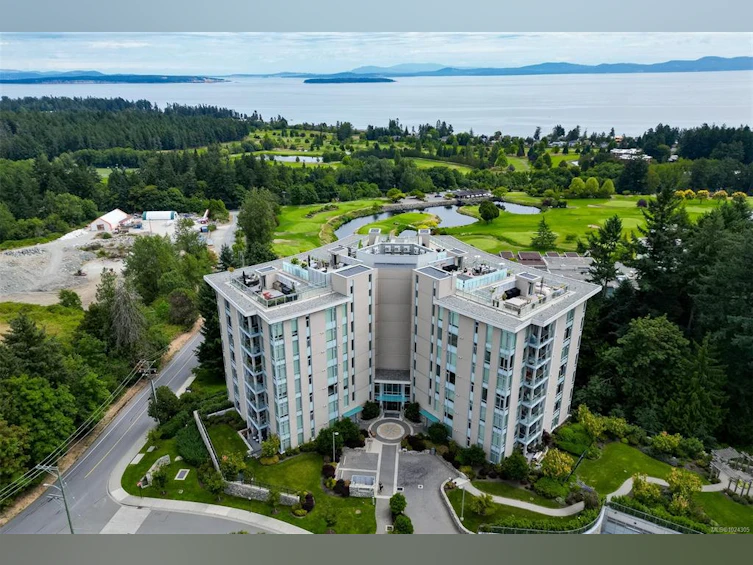 202-5388 Hill Rise Terrace, Saanich, BC, V8Y 3K2 - 68