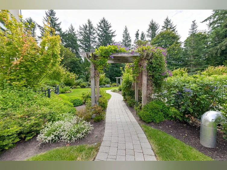 202-5388 Hill Rise Terrace, Saanich, BC, V8Y 3K2 - 65