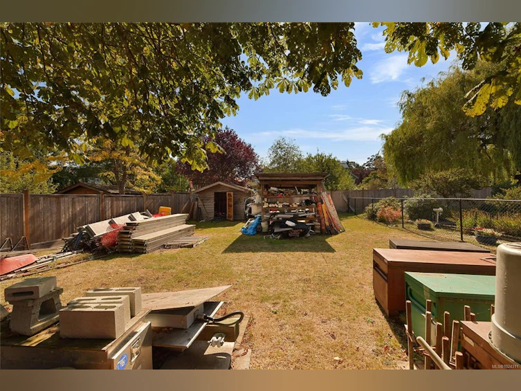 1715 Carrick Street, Victoria, BC, V8R 2M1 - 12
