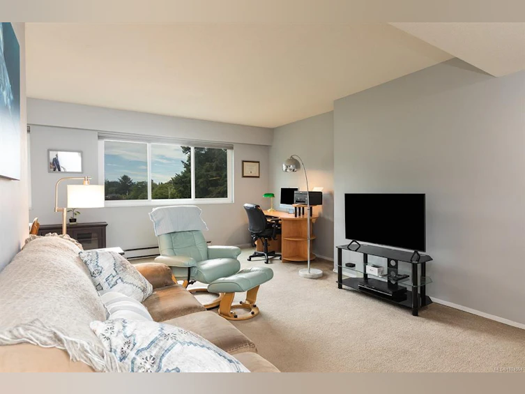 305-1151 Oscar Street, Victoria, BC, V8V 2X5 - 2
