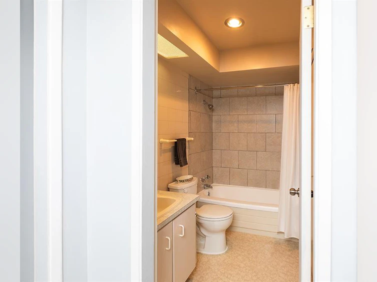 305-1151 Oscar Street, Victoria, BC, V8V 2X5 - 10