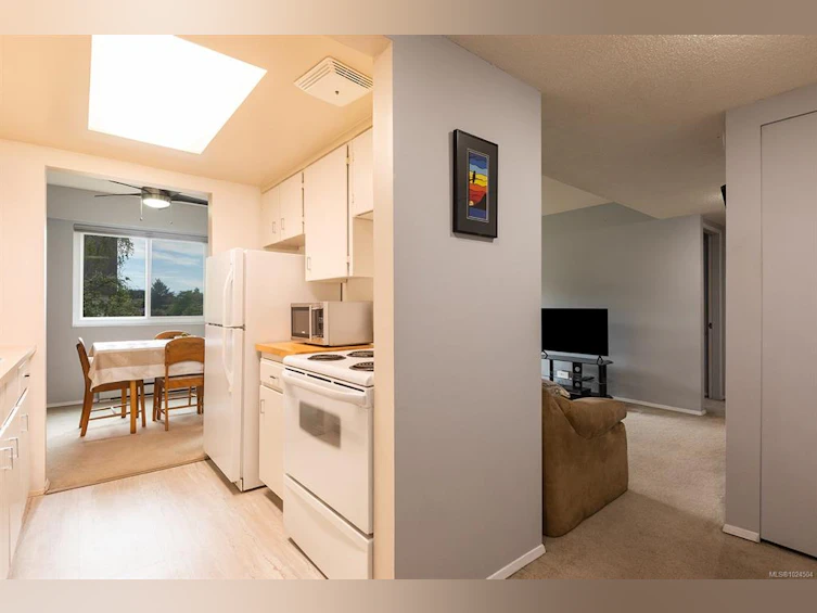 305-1151 Oscar Street, Victoria, BC, V8V 2X5 - 6