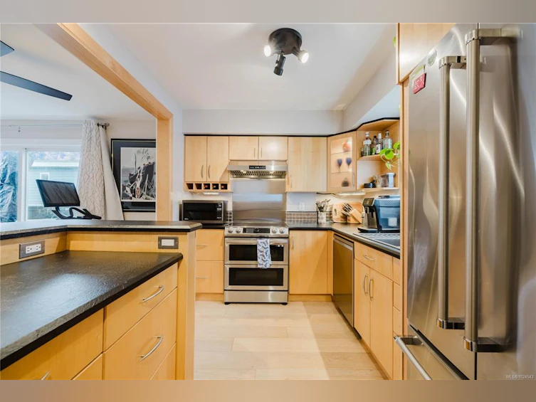 7-505 Dalton Street, Victoria, BC, V9A 4B1 - 7
