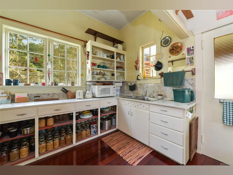 417 Sunset Place, Mayne Island, BC, V0N 2J2 - 11