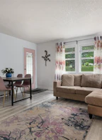 6 2993 104th Street