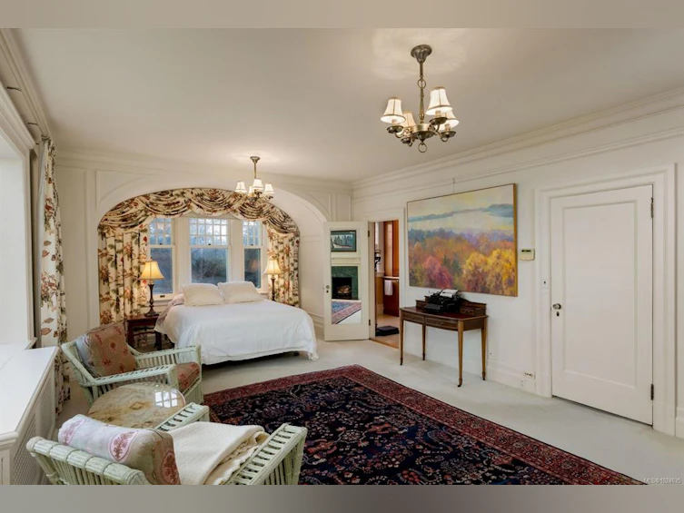3175 Beach Drive, Oak Bay, BC, V8R 6L7 - 40