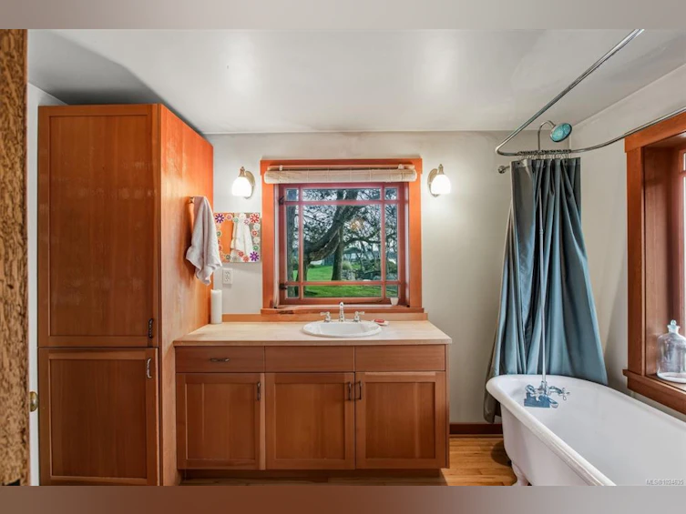 3175 Beach Drive, Oak Bay, BC, V8R 6L7 - 68