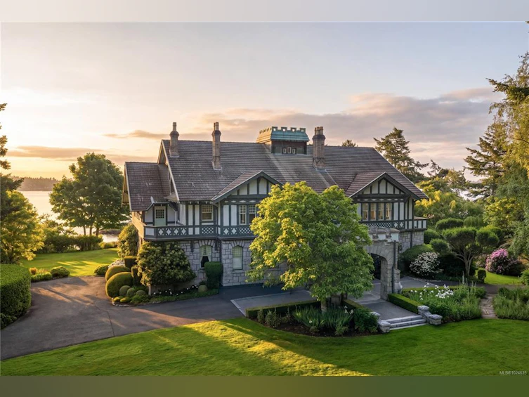 3175 Beach Drive, Oak Bay, BC, V8R 6L7 - 6