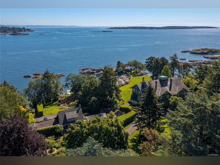 3175 Beach Drive, Oak Bay, BC, V8R 6L7 - 99