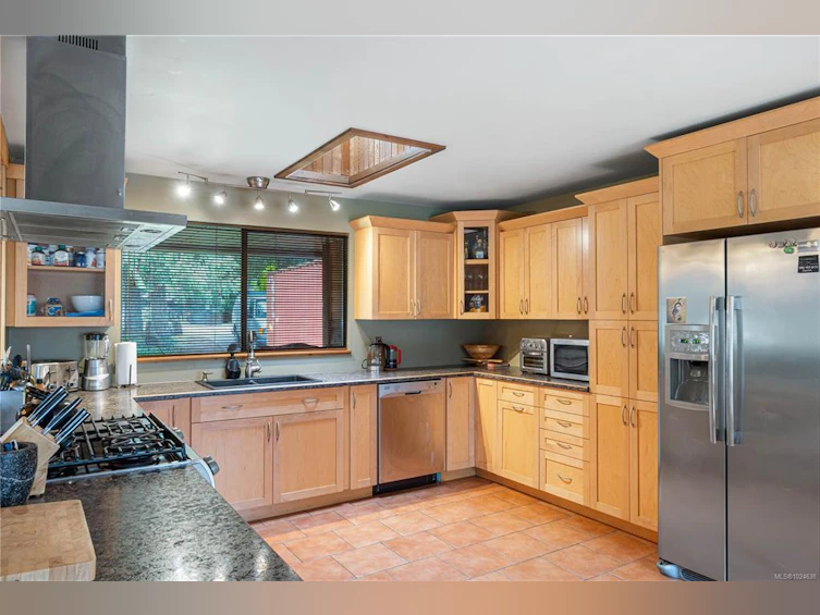 972 Woodpecker Place, Parksville, BC, V9P 1T1 - 2