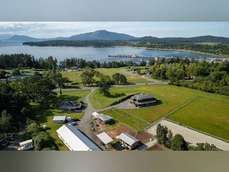 9775 West Saanich Road, North Saanich, BC, V8L 5T5 - 3